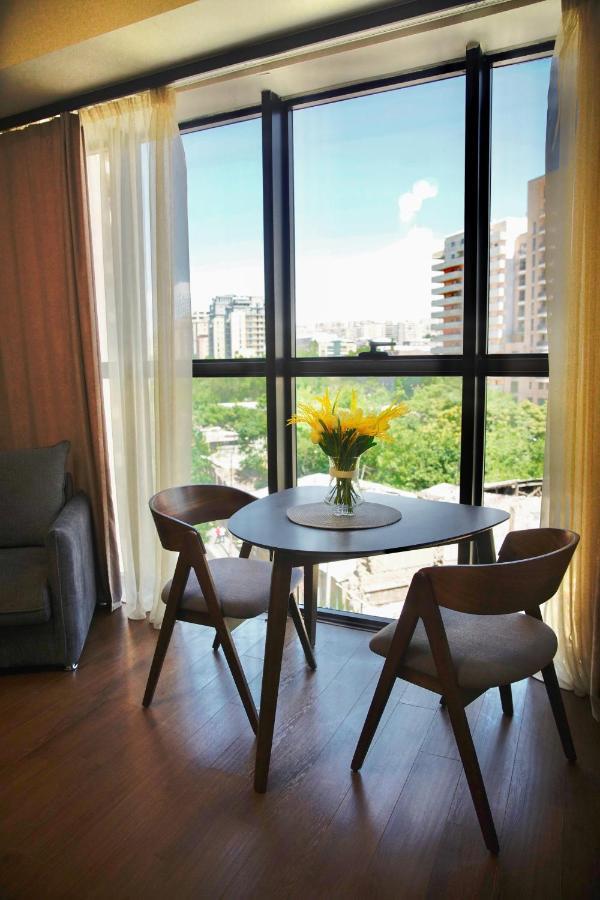 City Center Appartment At Buzand St. Jerevan Buitenkant foto