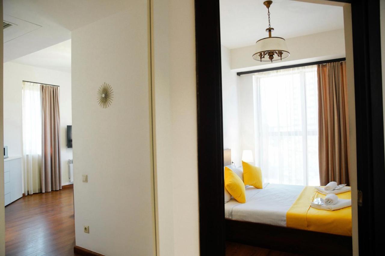 City Center Appartment At Buzand St. Jerevan Buitenkant foto